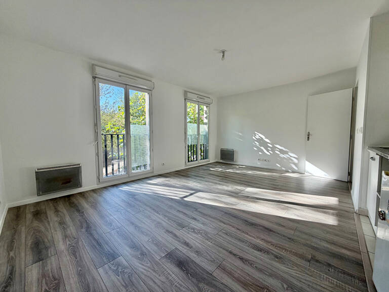 F1 de 31 m²  sans vis à vis M° Pleyel — photo 1