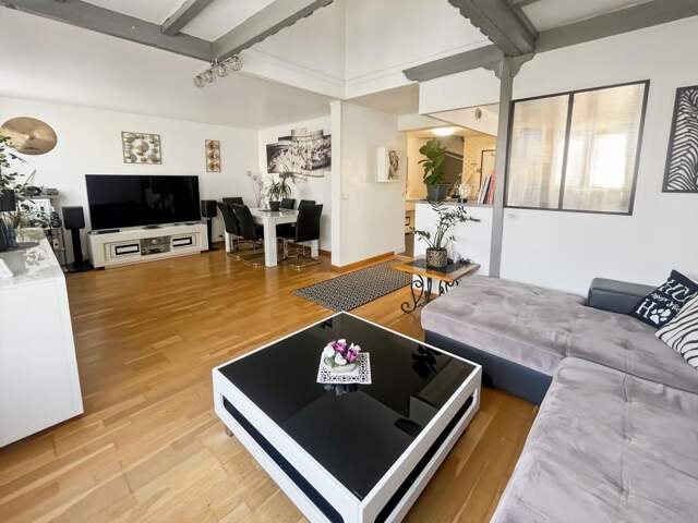 Appartement À Vendre — photo du bien