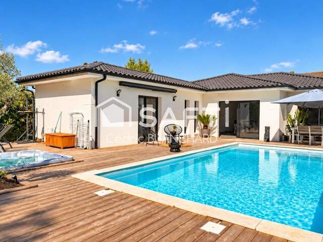 Contemporaine 4 chambres avec piscine chauffée, sauna et vue forêt — photo du bien