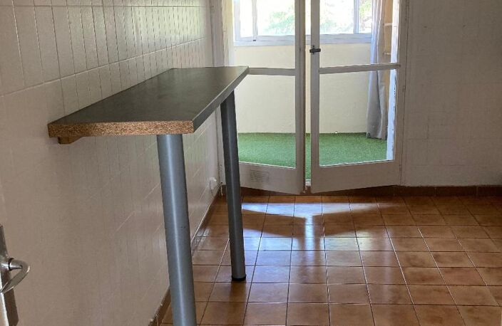 Vente appartement 3 pièces  Draguignan (83300) — photo 2