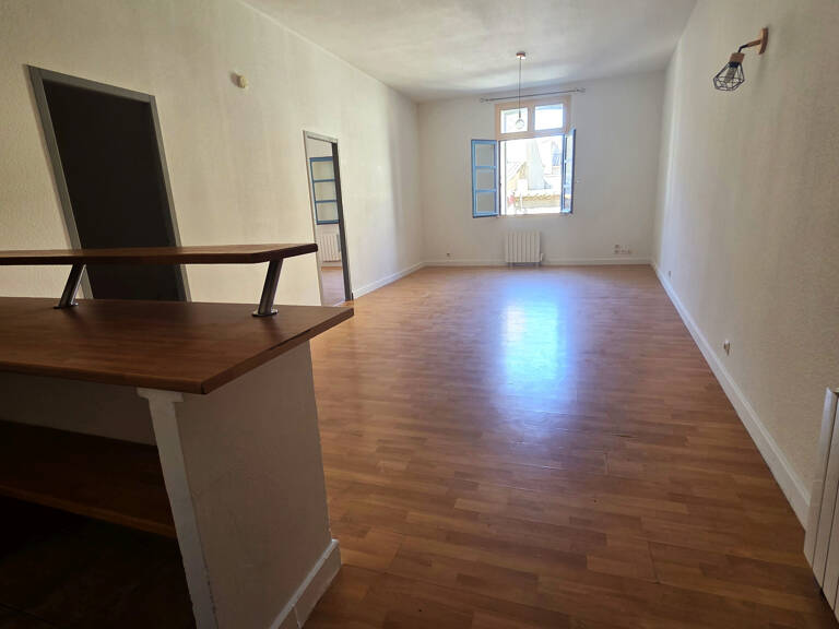 Lunel : appartement T2 de 61m2 avec cave — photo 1