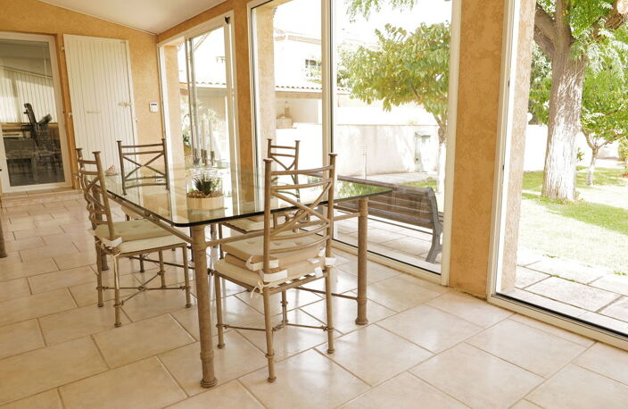 MAISON DE 190 M² /  JARDIN 730 M² + PISCINE + DEPENDANCE DE — photo 5