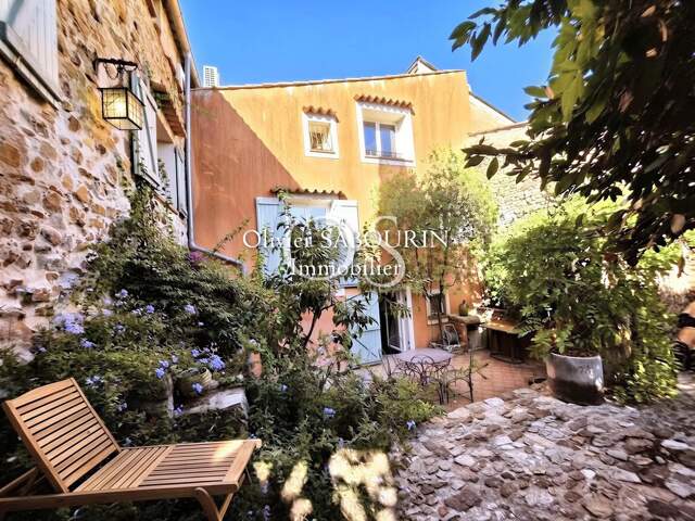 Exceptionnel au cœur du village de Roquebrune-sur-Argens ! — photo du bien