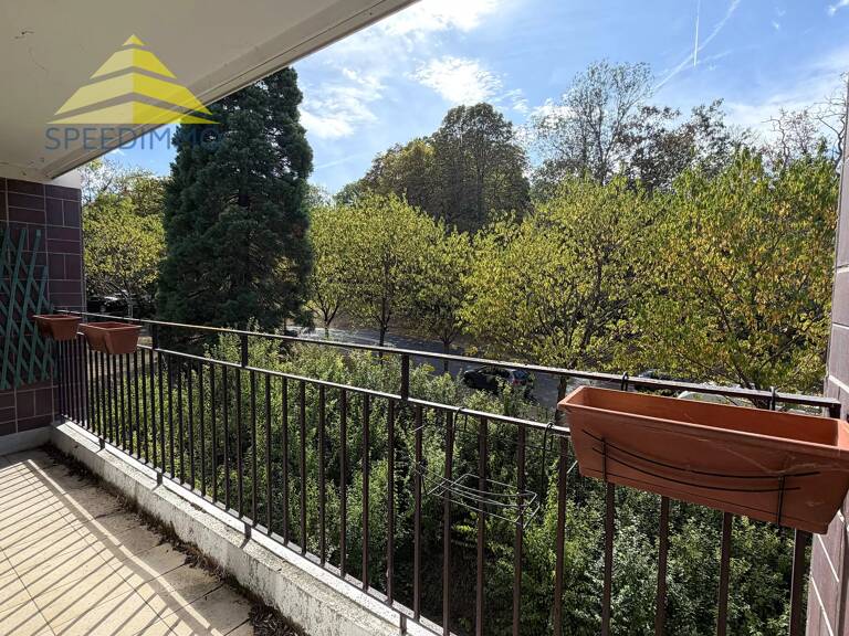 Appartement 4 pièces avec balcon, parkings et cave — photo 1