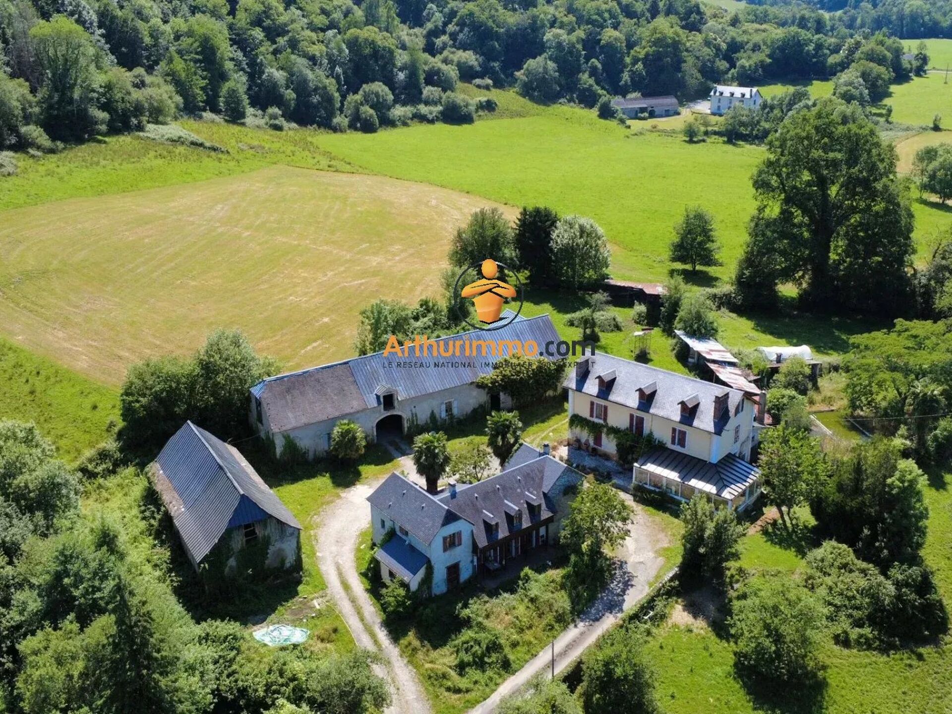 Maison 15 pièces 326 m² · à Saint-Pé-de-Bigorre · 326 m² · 282 000 €
