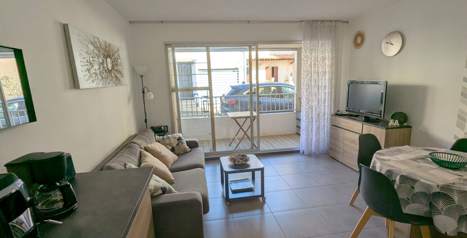 Studio refait à neuf Rive Droite à 100m des plages — photo 1