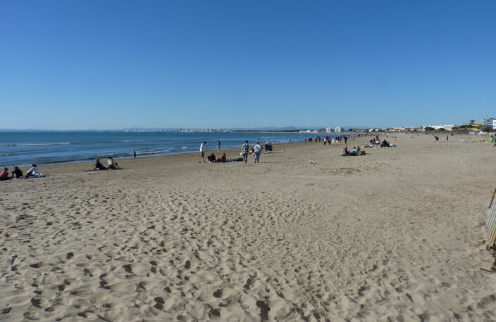 Studio refait à neuf Rive Droite à 100m des plages — photo 5