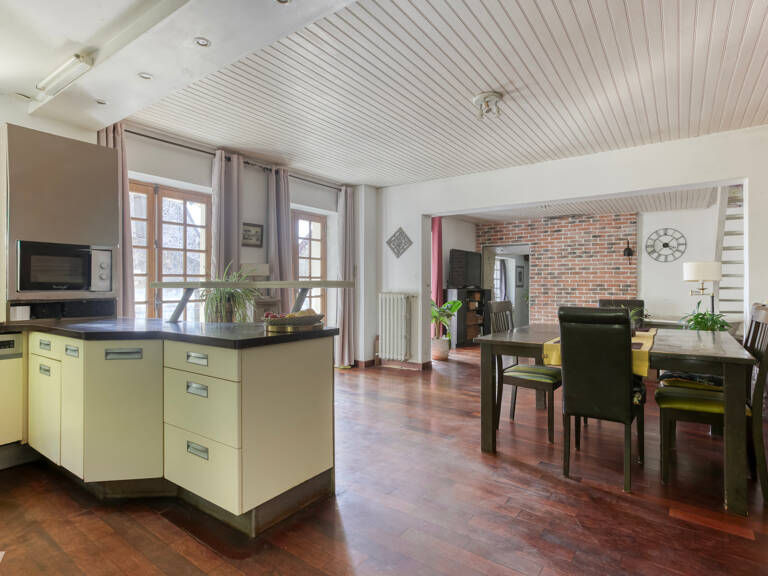 Maison 8 pièces 216 m² — photo 1