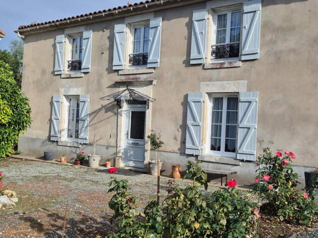 15 minutes de CHANTONNAY et de SAINT-JEAN-D'HERMINE - Très j — photo du bien