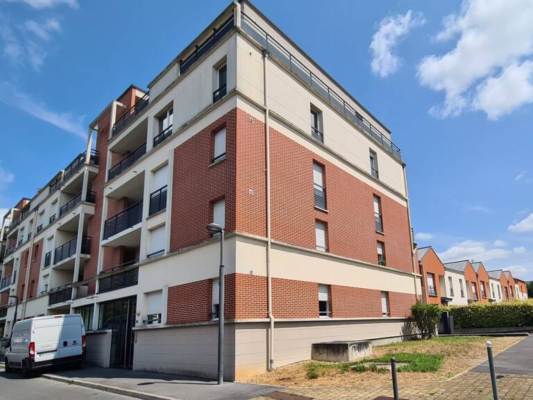 Beau type 2 avec terrasse et parking — photo 1