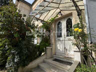MAISON FAMILIALE - 213M² - 7 PIECES - DOUBLE GARAGE - JARDIN — photo 2