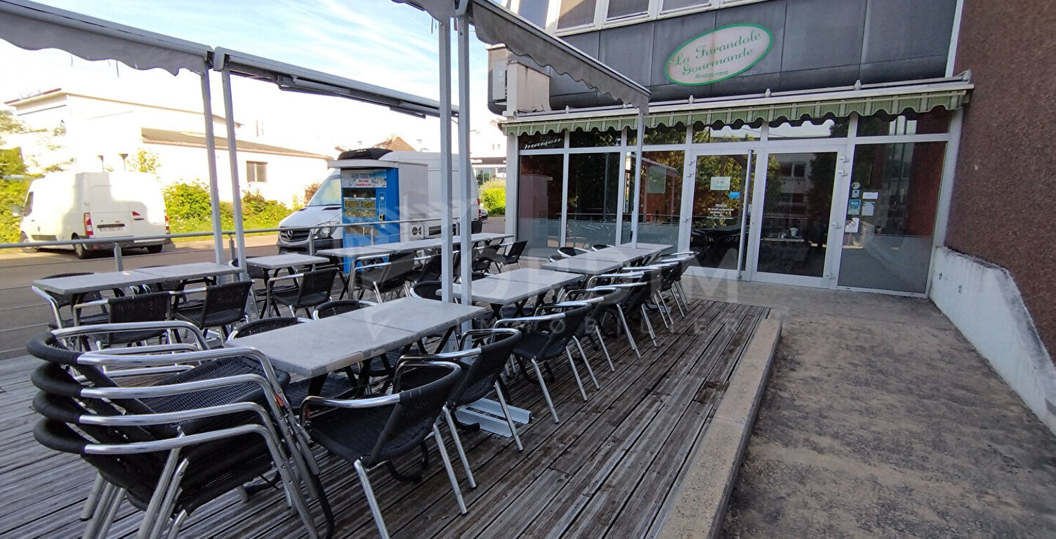AUXERRE - SECTEUR AV CHARLES DE GAULLE -  LOCAL RESTAURANT OPERATIONNEL AVEC TERRASSE — photo 1