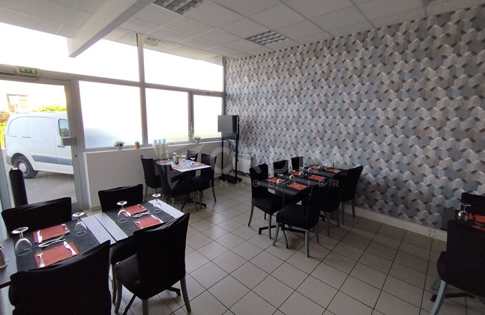 AUXERRE - SECTEUR AV CHARLES DE GAULLE -  LOCAL RESTAURANT OPERATIONNEL AVEC TERRASSE — photo 5