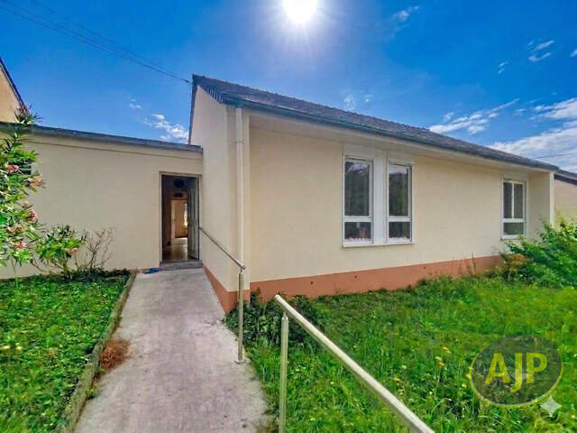 Bâtonnier Cholet : Maison de Plain-Pied avec Jardin — photo du bien