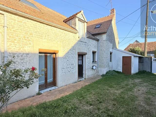 Maison ancienne de 186 m² avec grange - 6 pièces - Beauce la Romaine — photo du bien