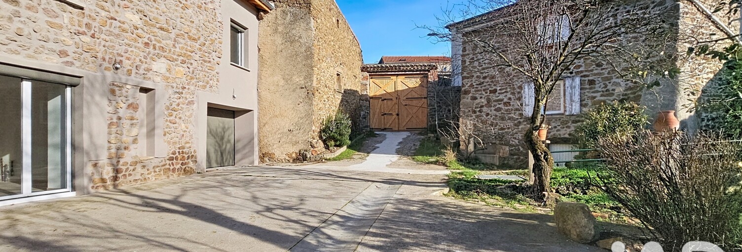 Maison 8 Pièces 199 m² à vendre à Charnas (07340)