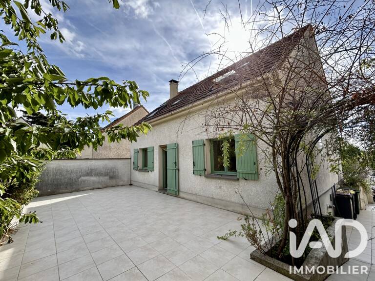 Vente Maison/villa 8 pièces — photo 1