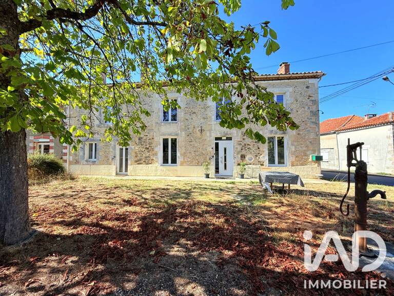 Vente Maison/villa 8 pièces — photo 1