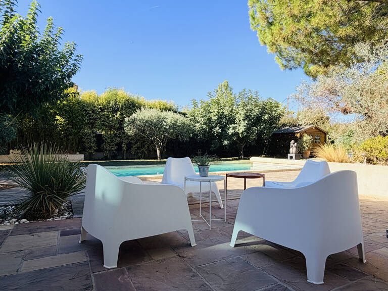 EGUILLES MAISON 130 M2 3 chambres PISCINE — photo 1