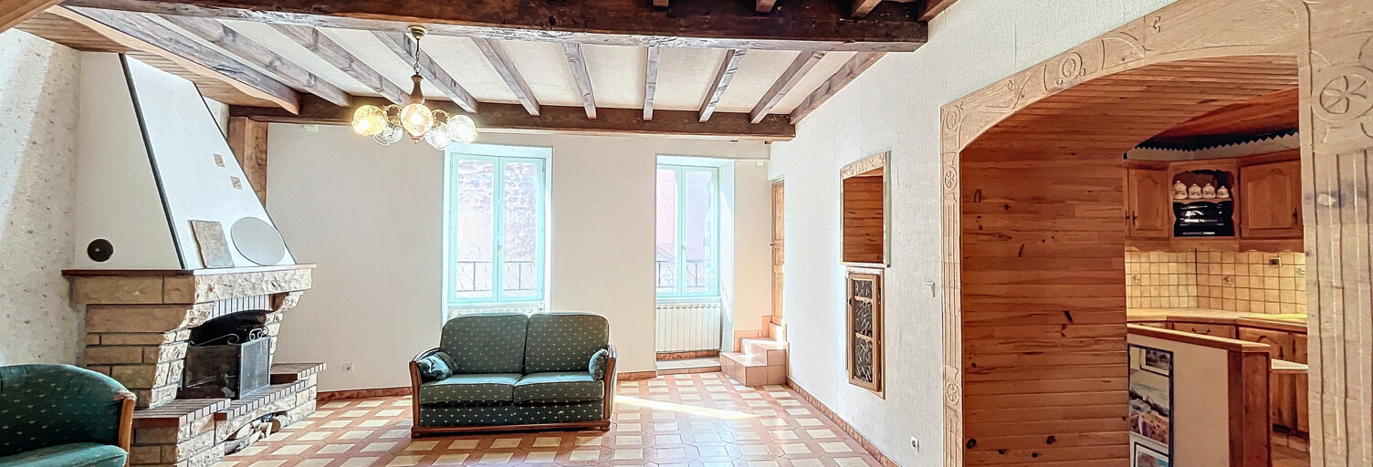 Maison 7 Pièces 124 m² à vendre à Neschers (63320)