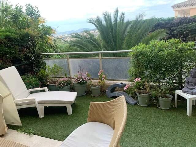 F3 MEUBLE EN REZ-DE-JARDIN AVEC PARKING ET CAVE — photo du bien