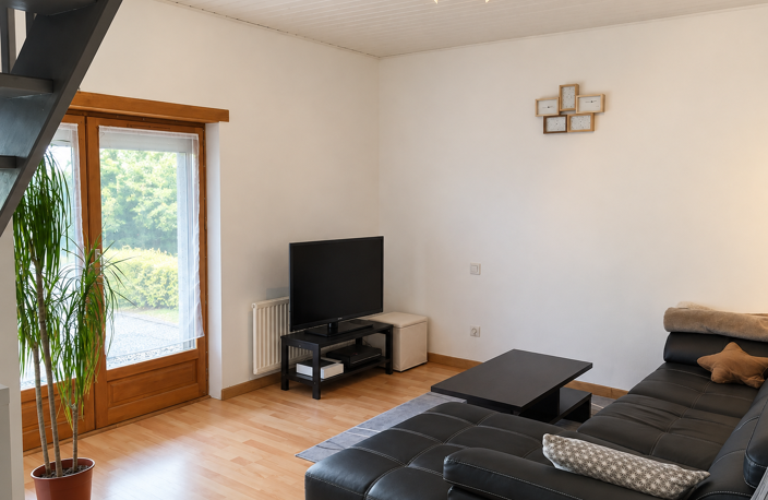 Commenailles - T3 de plain-pied — photo 2