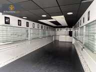 Local commercial + garage + appartement — photo 2