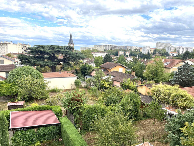 Studio au dernier étage avec vue dégagée et jardin privatif — photo 1