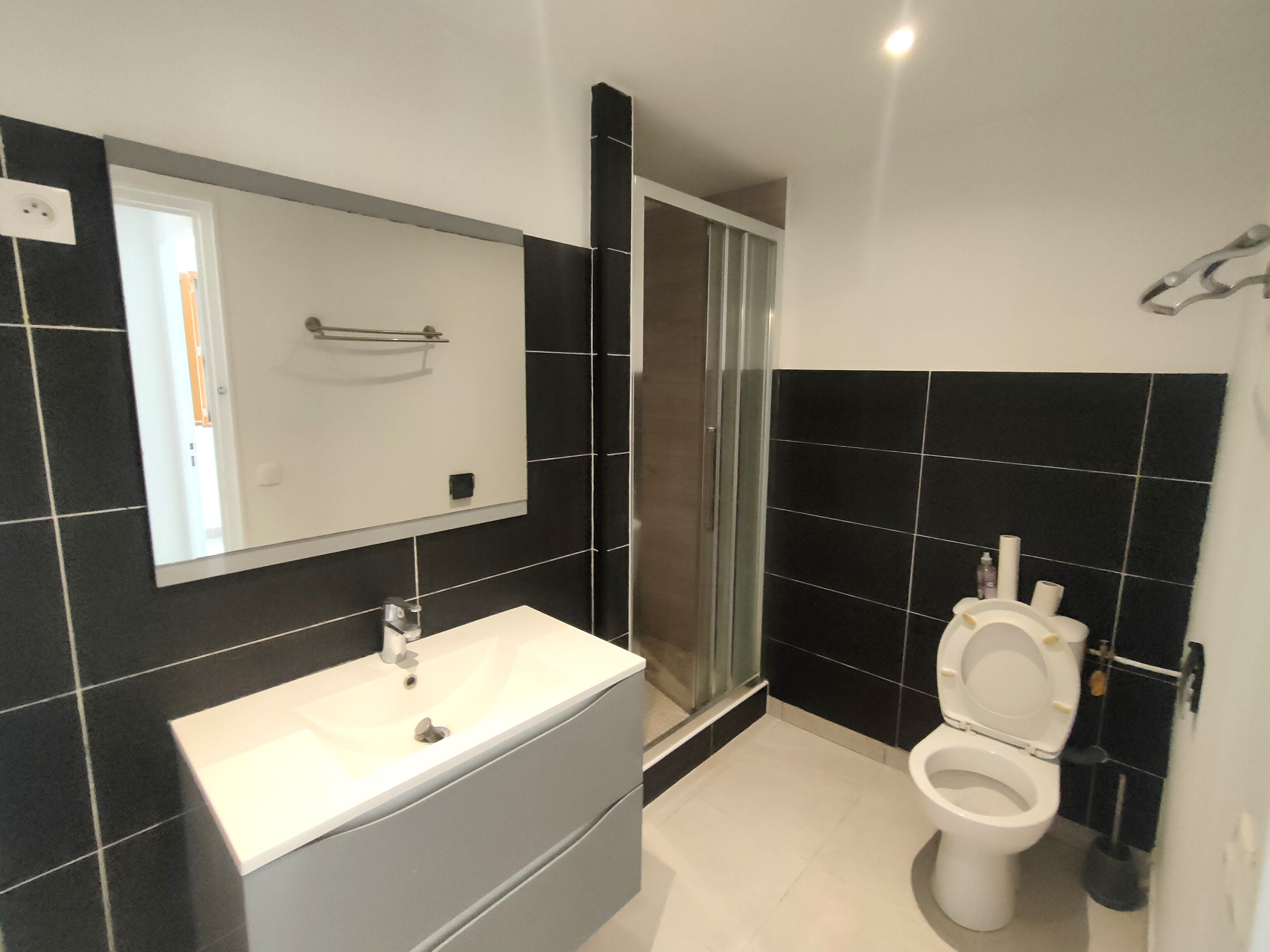 SOUS OFFRE D'ACHAT ACCEPTÉE - RARE SUR IGNY APPARTEMENT ET GRAND JARDIN PRIVATIF