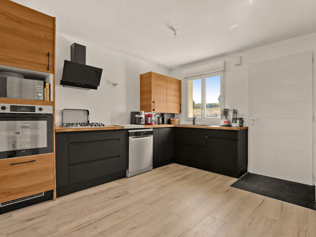 VILLA T5 90 M2 SUR UN TERRAIN DE 251 M2 — photo du bien