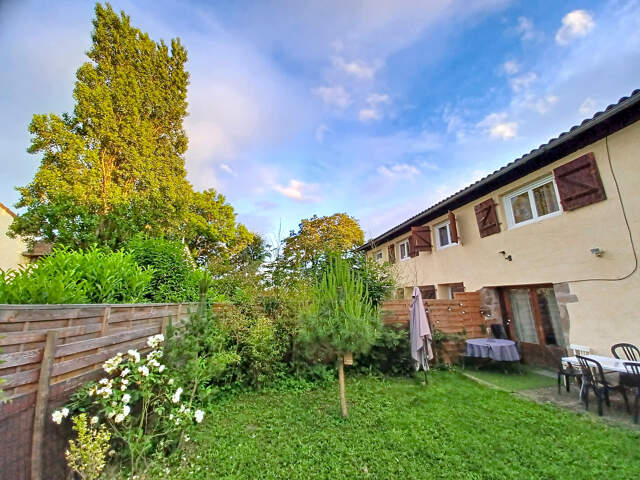 ISSOIRE, maison en pierres sur terrain de 400m2 — photo du bien