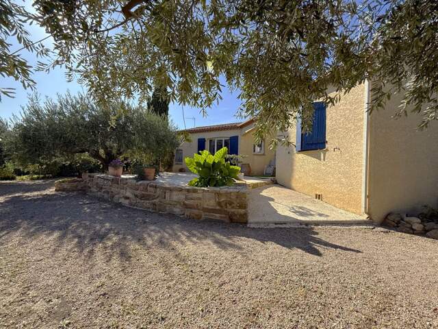 Villa AVEC GARAGE ET TERRAIN — photo du bien