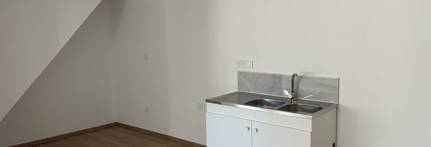 Maison 3 Pièces 80 m² à louer à Roisey (42520)