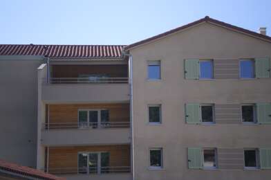 Appartement 3 pièces 989 €