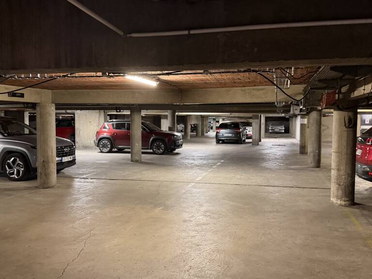 Garage  12 m² — photo 1