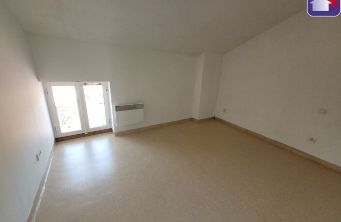 APPARTEMENT T3 PROCHE CENTRE VILLE — photo 4