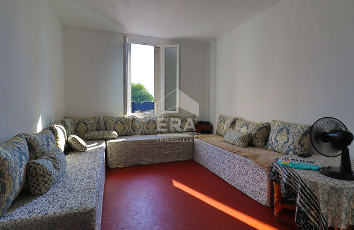 MARSEILLE 10e - ENSEMBLE IMMOBILIER DE RAPPORT - 2 IMMEUBLES ? APPARTEMENTS, COMMERCES & GARAGE — photo 2
