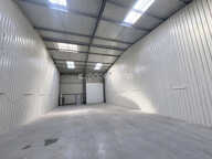 LOCAL COMMERCIAL / PROFESSIONNEL / PARKING - NOTRE-DAME-DE-BONDEVILLE - 200 m² — photo 2