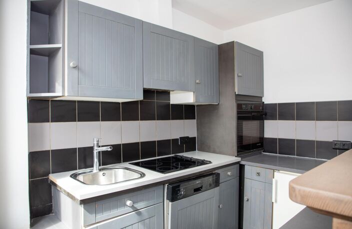 Beau F2 44m2 - Cuisine équipée - lumineux -  Charges faibles — photo 4