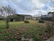 Terrain constructible - 863m² - Le Pian-Médoc — photo 2