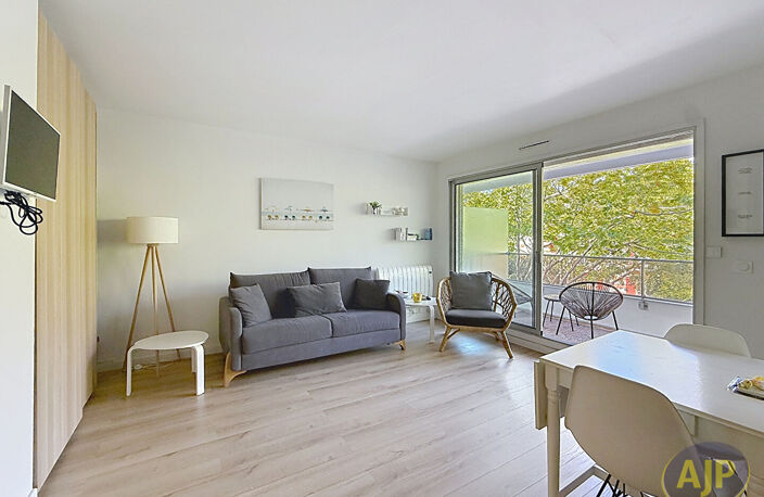 Ville de Printemps  T1 de 31m² — photo 2
