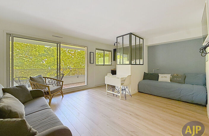 Ville de Printemps  T1 de 31m² — photo 4