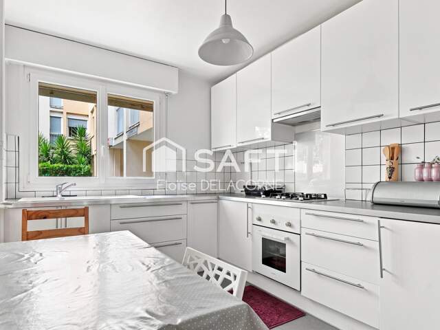 Beau F3 dans résidence  2 chambres proximité T9 — photo du bien