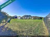Terrain constructible 700 m², plat, emplacement privilégié au calme. — photo 2