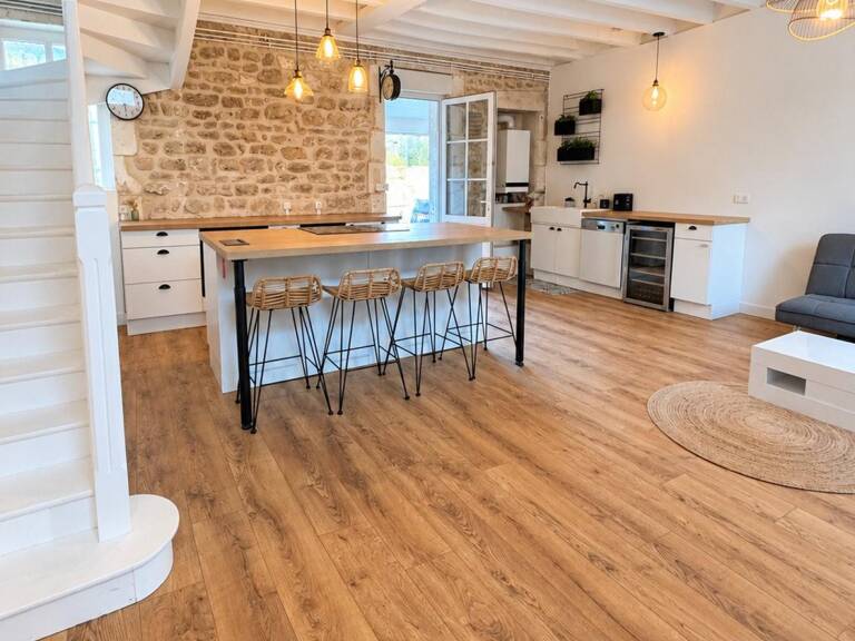 Maison de ville rénovée en pierres  Vendue louée et meublée — photo 1