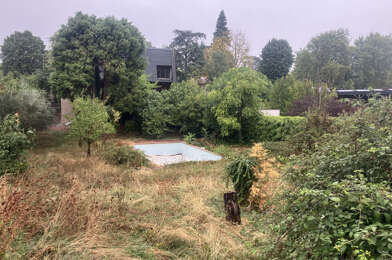 Terrain  320000 €