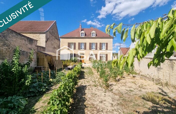 Maison type de maître avec jardin et dépendances — photo 2