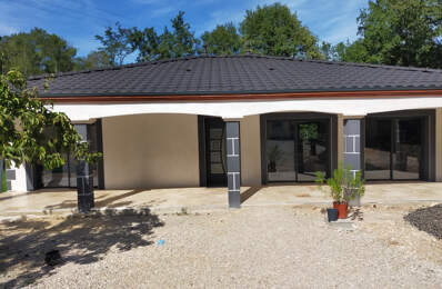 Venez découvrir cette agréable maison récente de plan pied sur un terrain de 2035 m2 en campagne — photo du bien