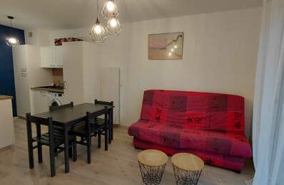 Appartement meublé T2 à louer de 35 m2   Proche Mer   Avec Parking et Cave — photo du bien