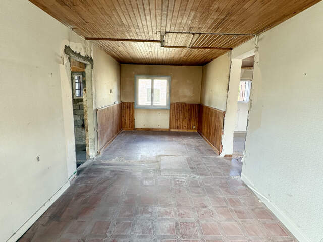 Maison au calme de 84m2 à rénover sur son terrain de 300m2. — photo du bien